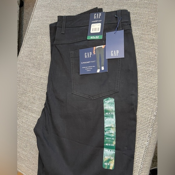 B8.5 NWT GAP Super Soft Stretch Twill 5 Pocket Slim Fit Pant 40x32 True Black - Picture 4 of 4